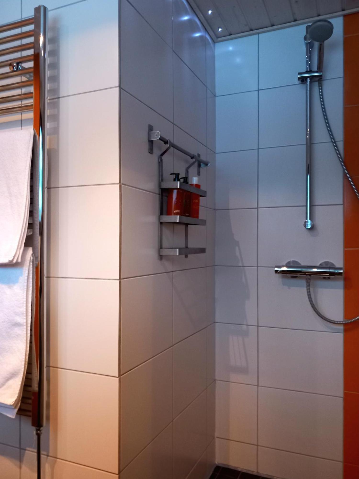 Aalto, Quiet Row House With Infrared Sauna *